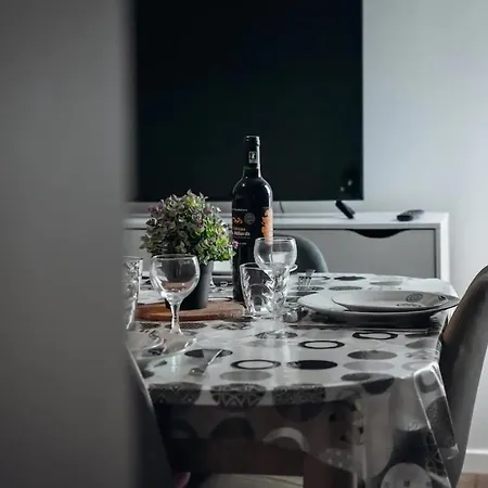 Apartment 4 Escale Confortable Au Coeur D'ernee *