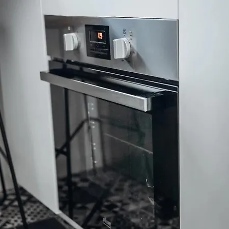 4 Escale Confortable Au Coeur D'ernee Apartment *