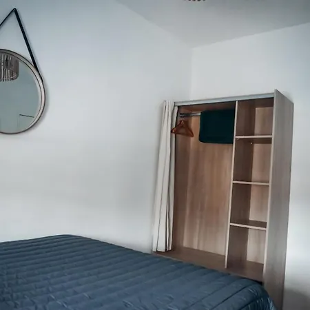 4 Escale Confortable Au Coeur D'ernee Apartment Ernee